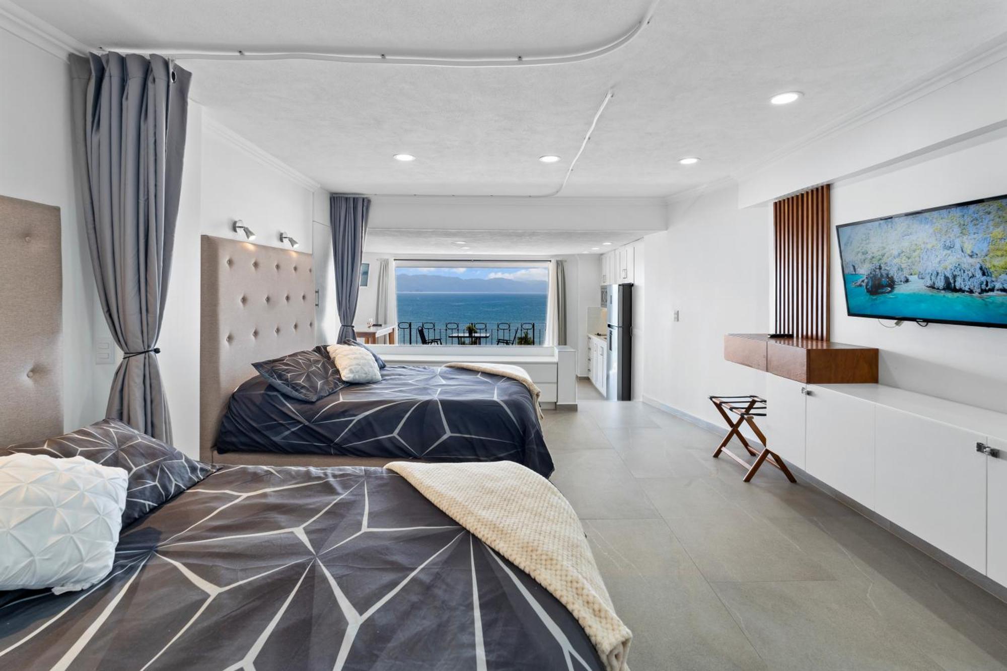 Luxury Condo Just Steps Away From The Beach! Puerto Vallarta Bagian luar foto